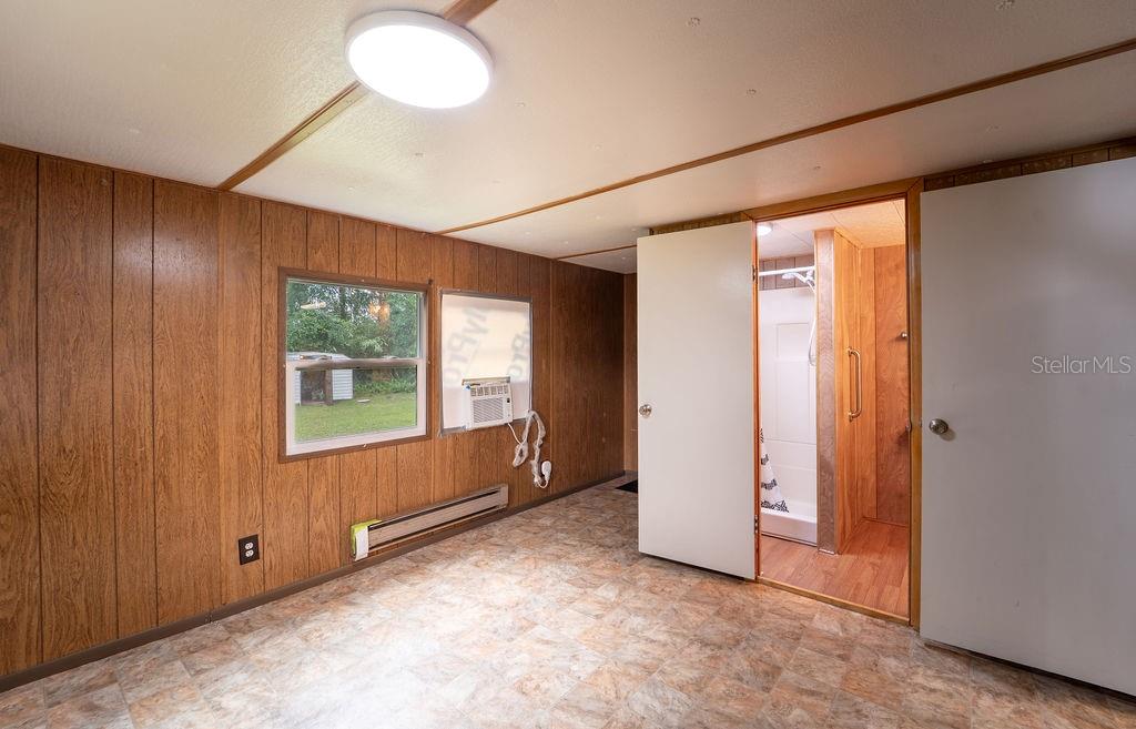 Image 19 of 39 For 172 Robinhood Drive