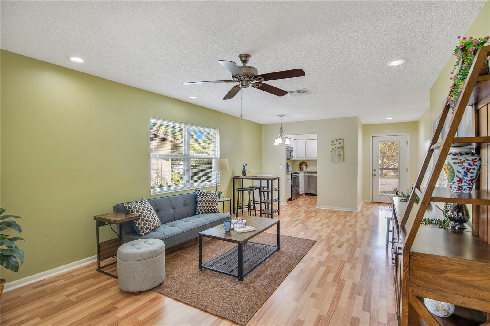 Image 7 of 29 For 13 Villa Villar Court 130