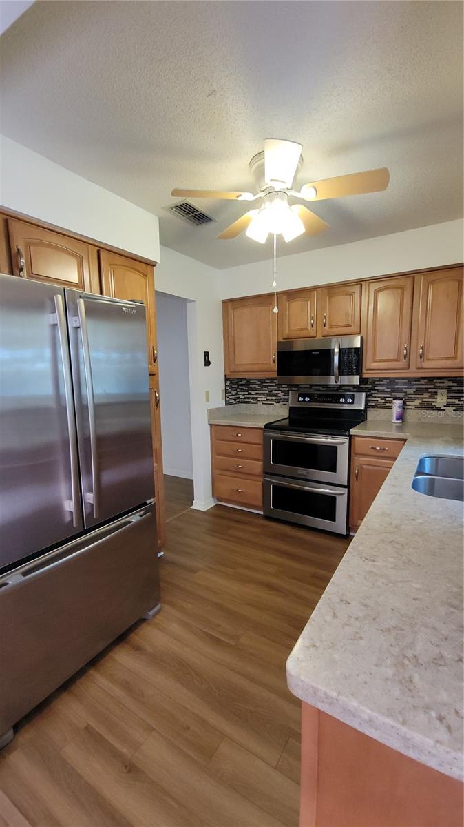 Image 8 of 28 For 101 Grand Plaza Dr  H6