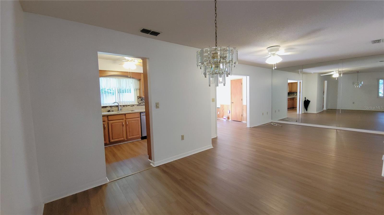 Image 9 of 28 For 101 Grand Plaza Dr  H6