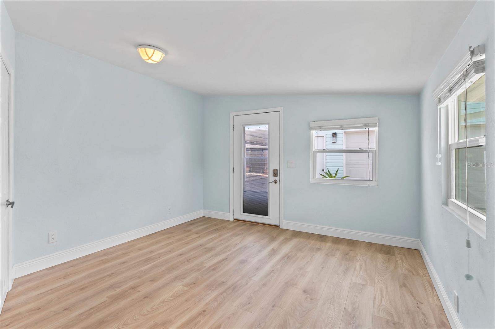 Image 40 of 51 For 108 Essex Drive