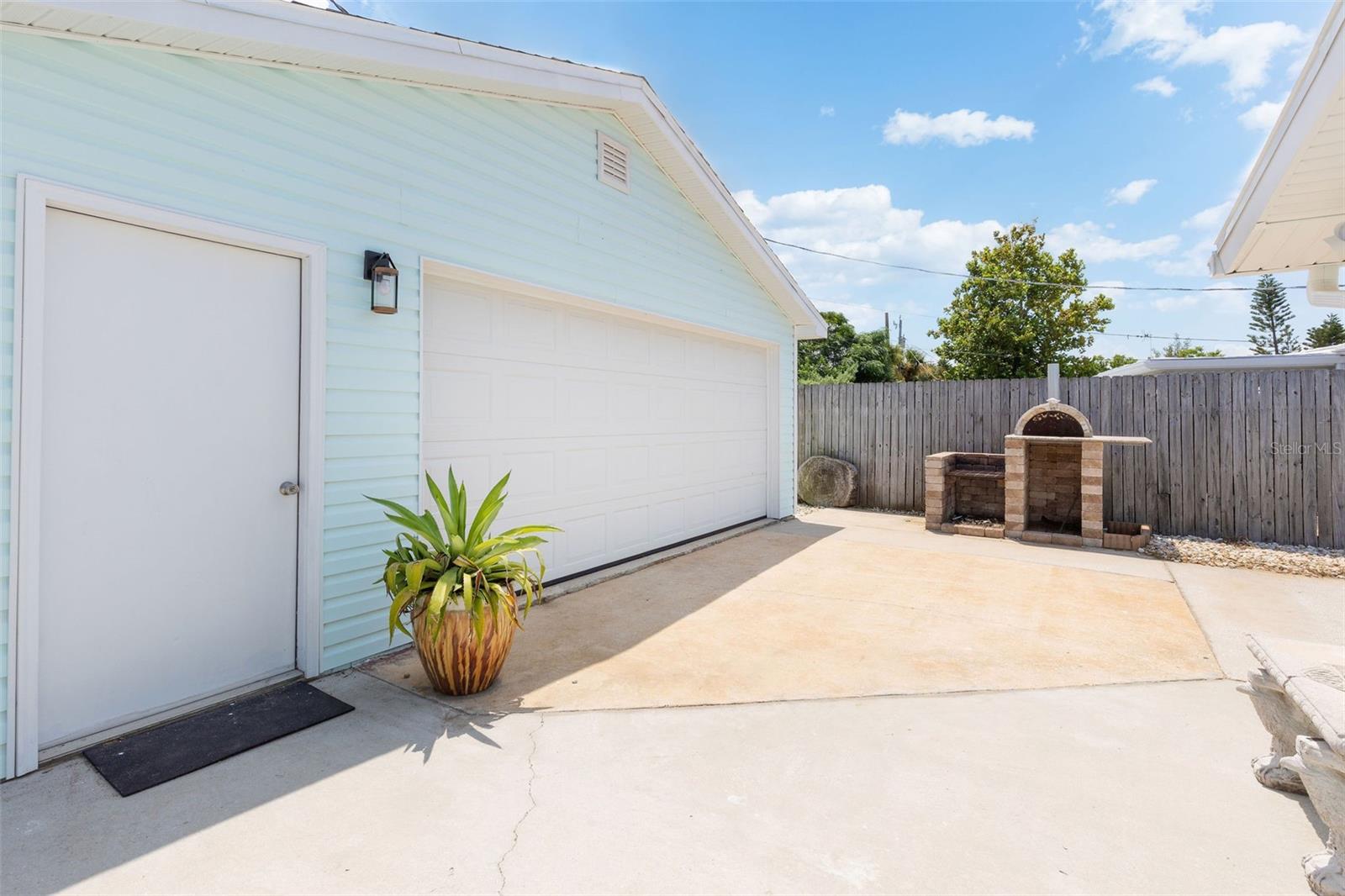 Image 8 of 51 For 108 Essex Drive