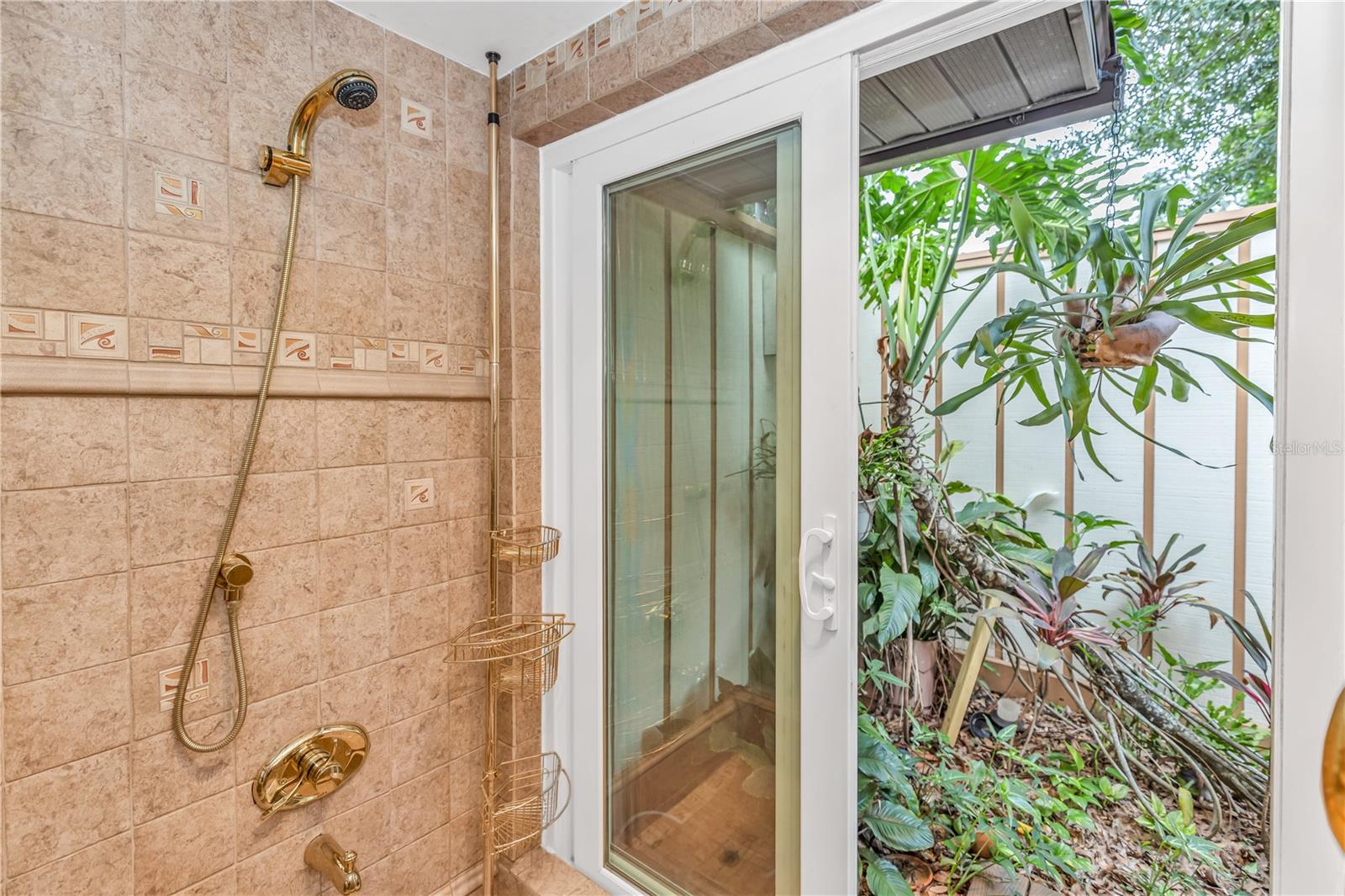Image 21 of 29 For 1221 Arden Street