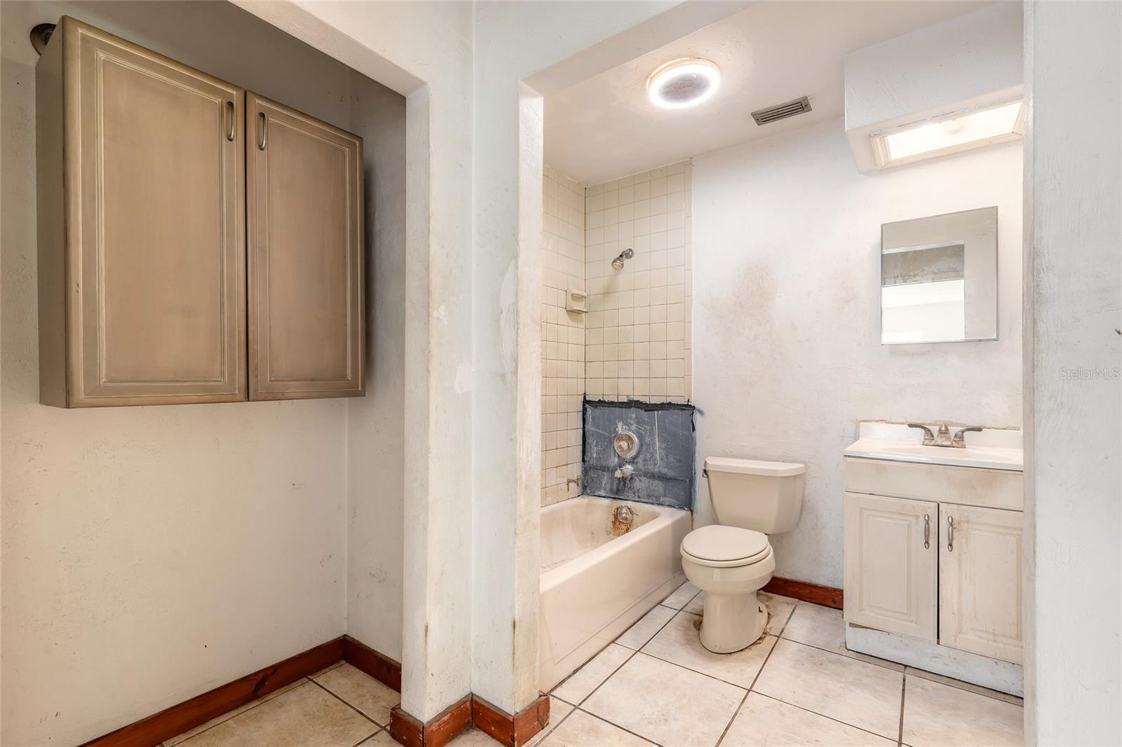 Image 16 of 27 For 1338 James Street