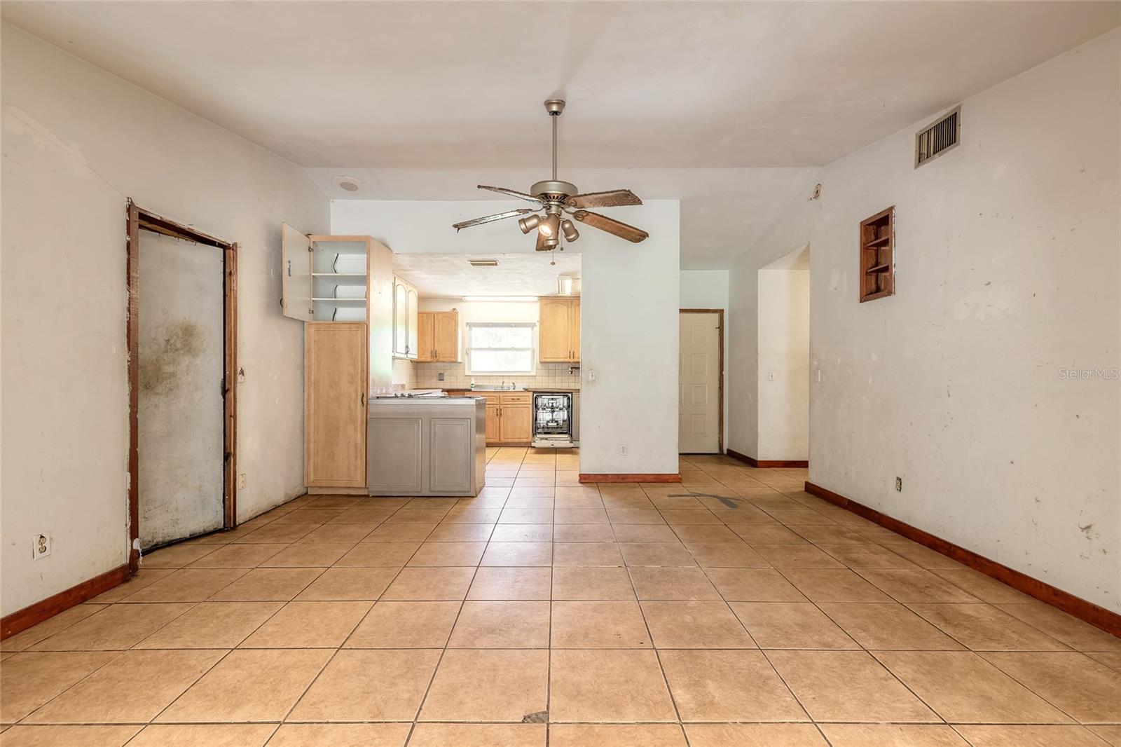 Image 7 of 27 For 1338 James Street