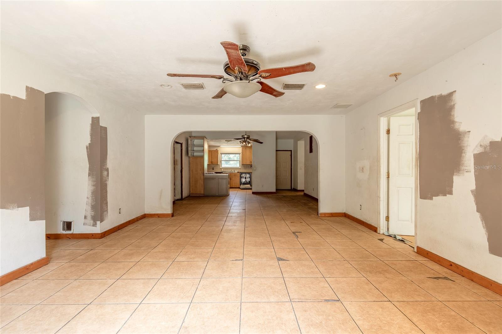 Image 8 of 27 For 1338 James Street