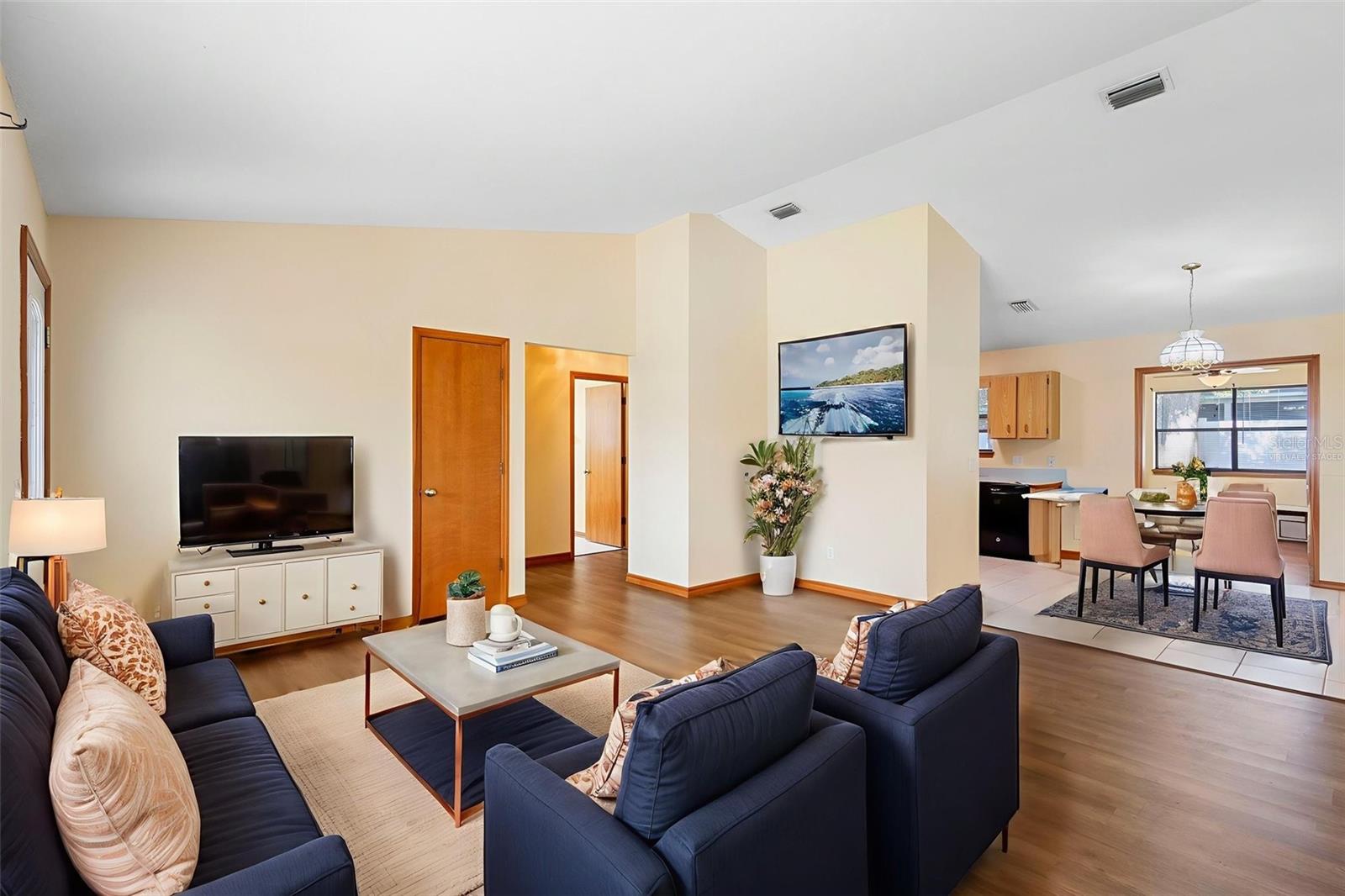 Image 16 of 53 For 1150 Orangewood Avenue