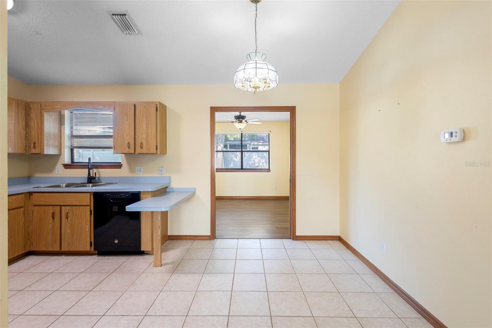 Image 20 of 53 For 1150 Orangewood Avenue
