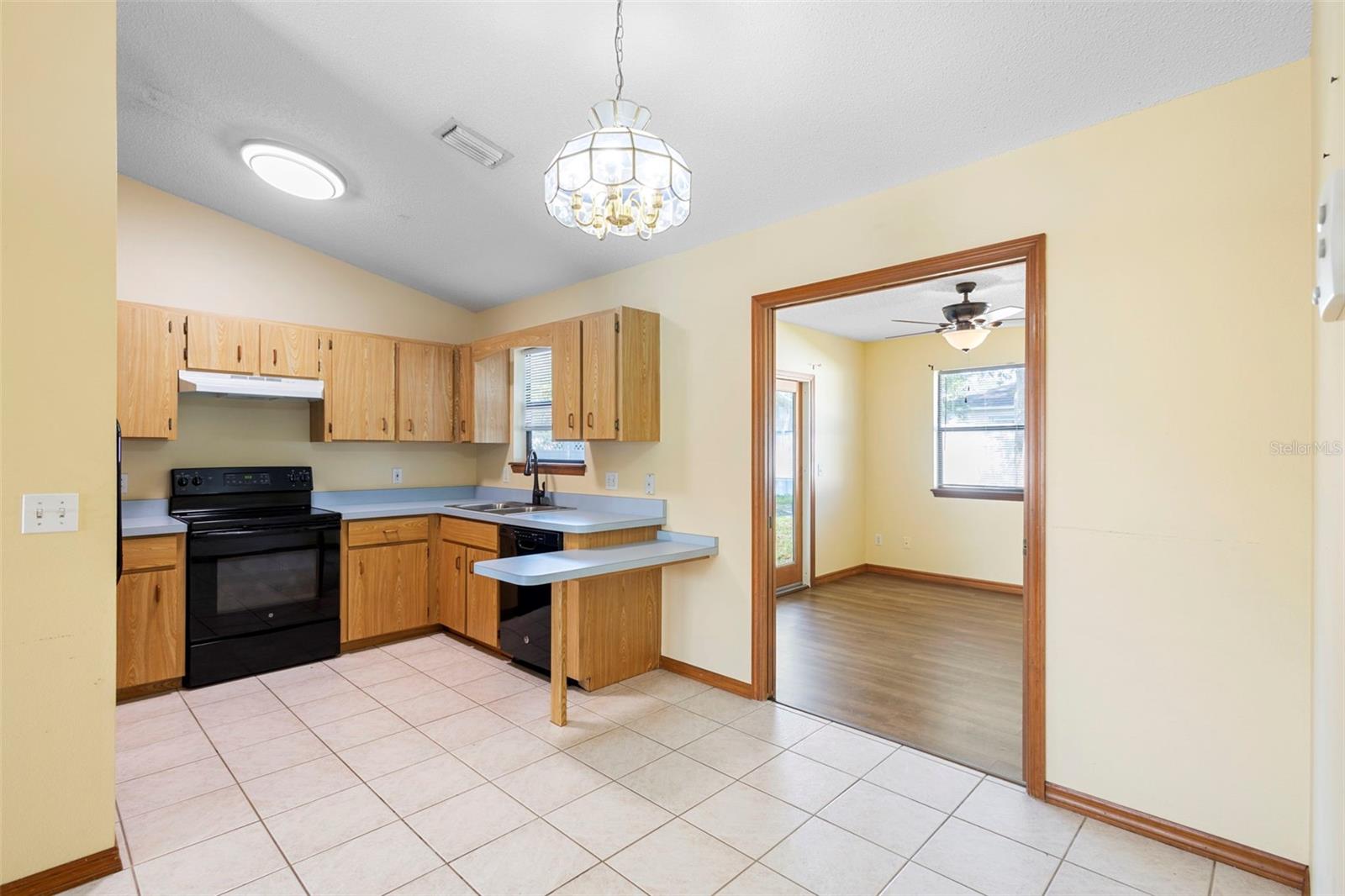 Image 21 of 53 For 1150 Orangewood Avenue