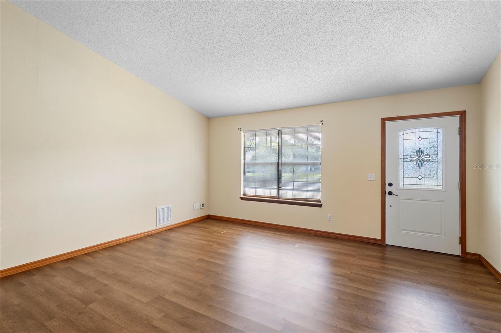 Image 24 of 53 For 1150 Orangewood Avenue