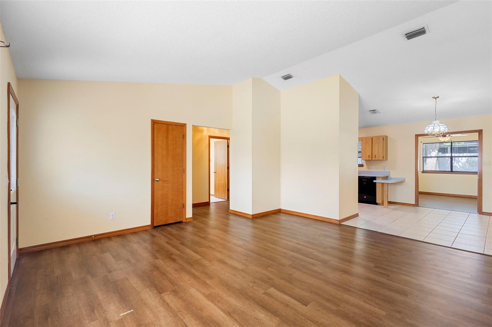 Image 25 of 53 For 1150 Orangewood Avenue