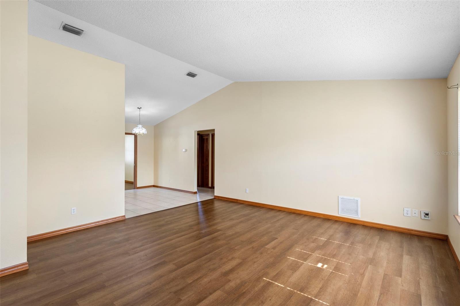 Image 33 of 53 For 1150 Orangewood Avenue