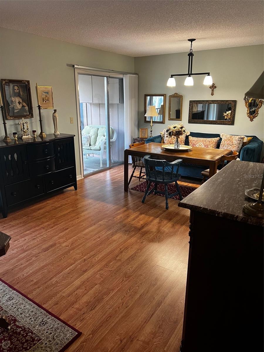 Image 3 of 19 For 100 Sweetgum Woods Court 2d