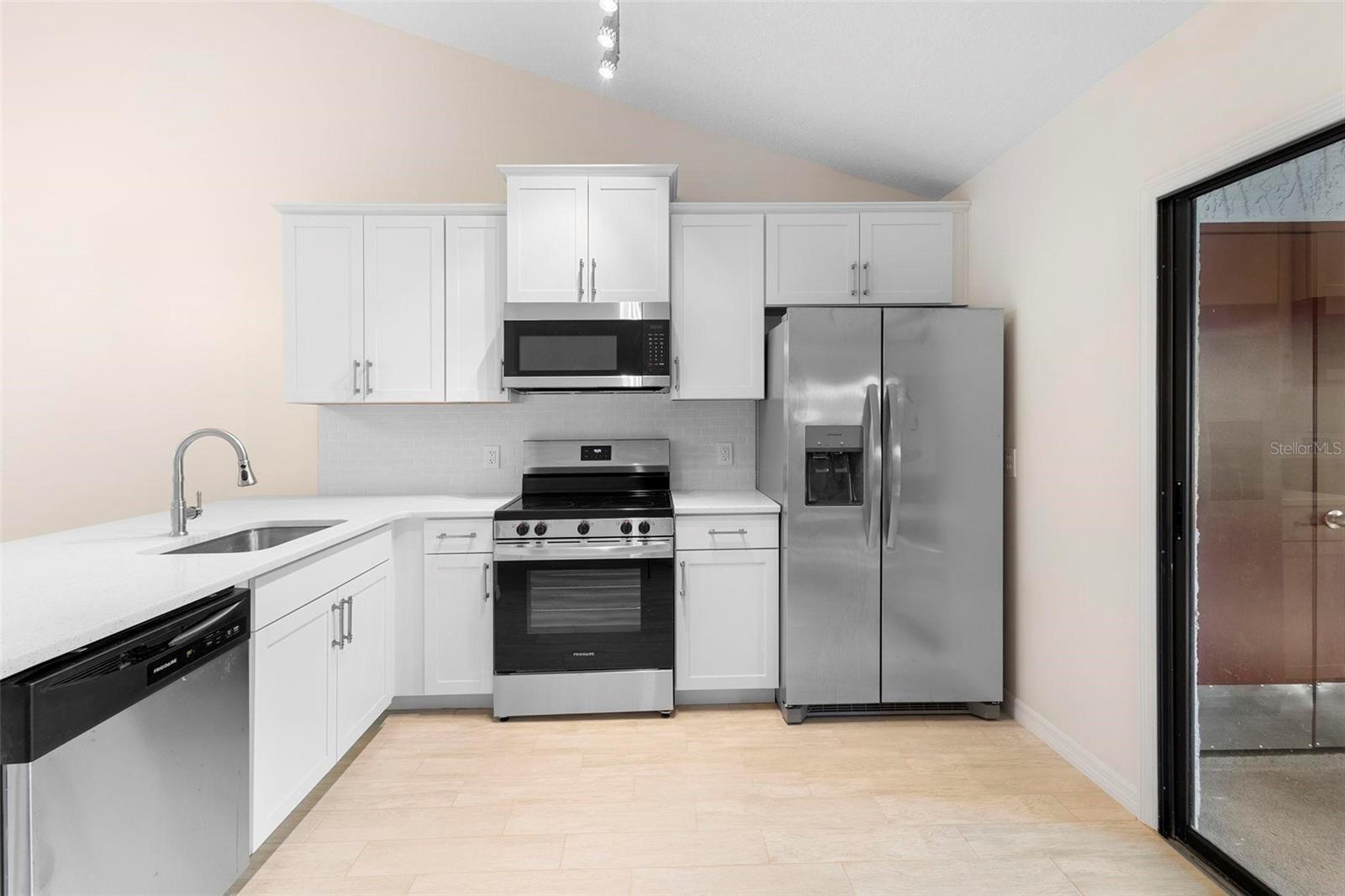 Image 11 of 27 For 3558 Forest Branch Drive B