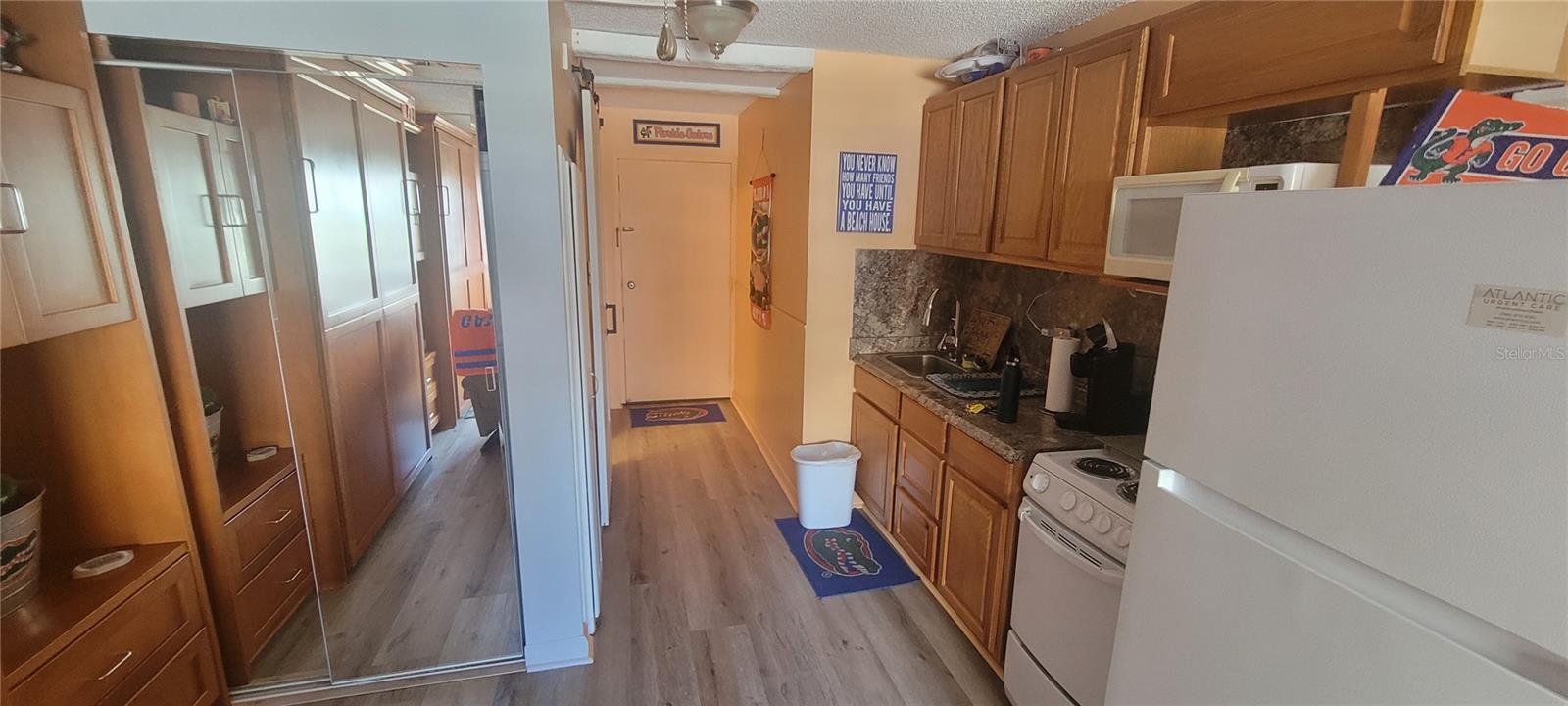 Image 3 of 20 For 3727 S Atlantic Ave  Unit #424