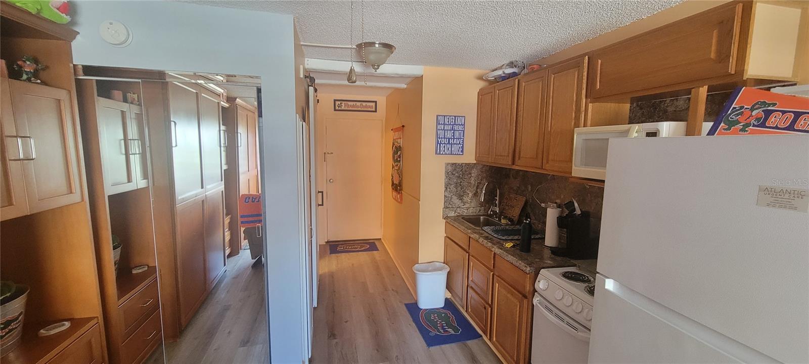 Image 4 of 20 For 3727 S Atlantic Ave  Unit #424