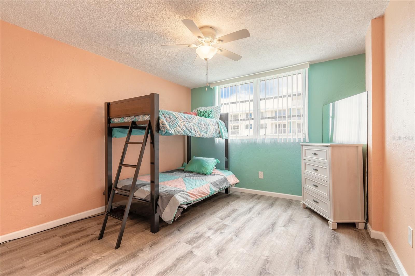 Image 12 of 19 For 2727 Atlantic Avenue 4190