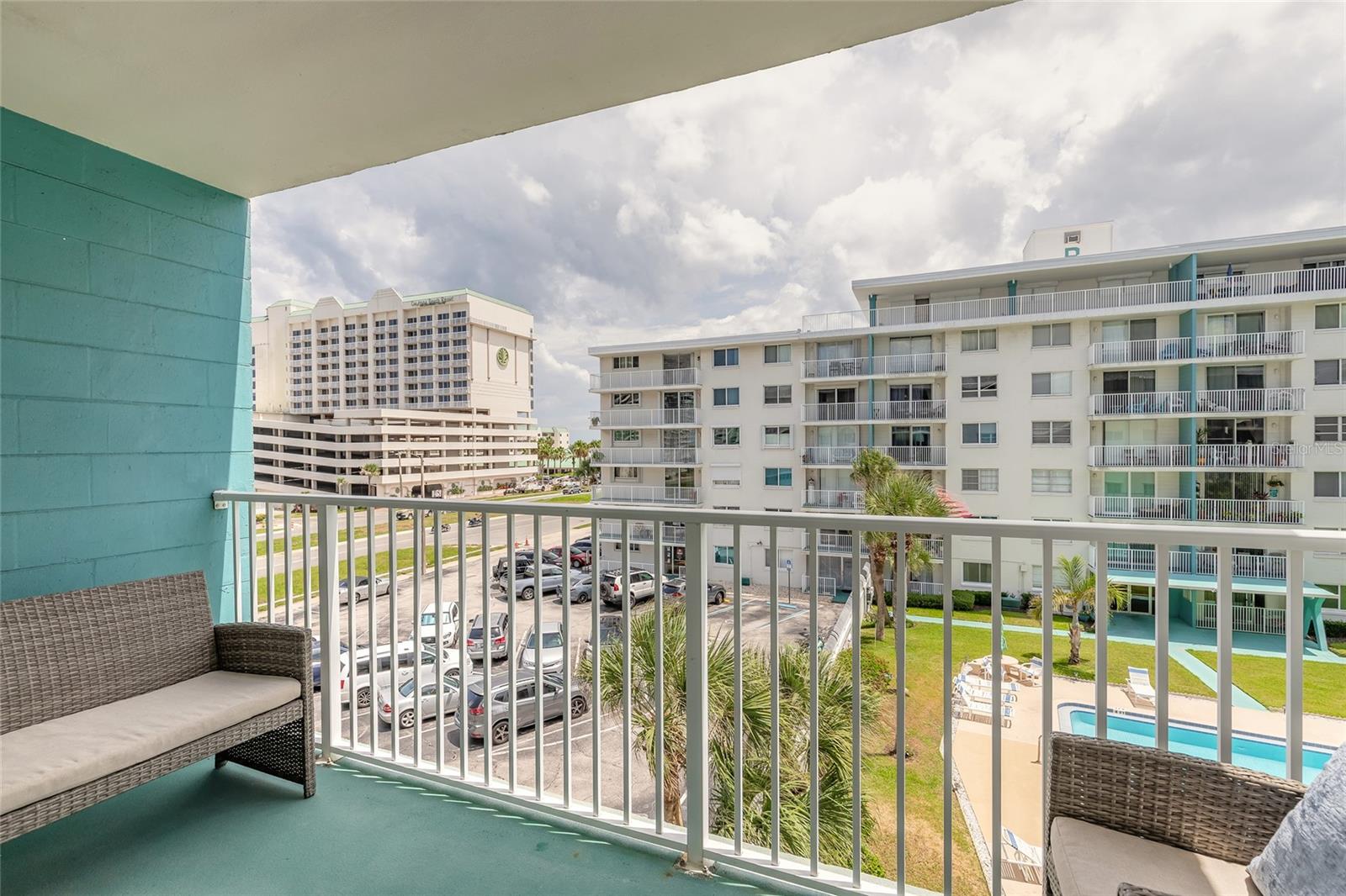 Image 14 of 19 For 2727 Atlantic Avenue 4190