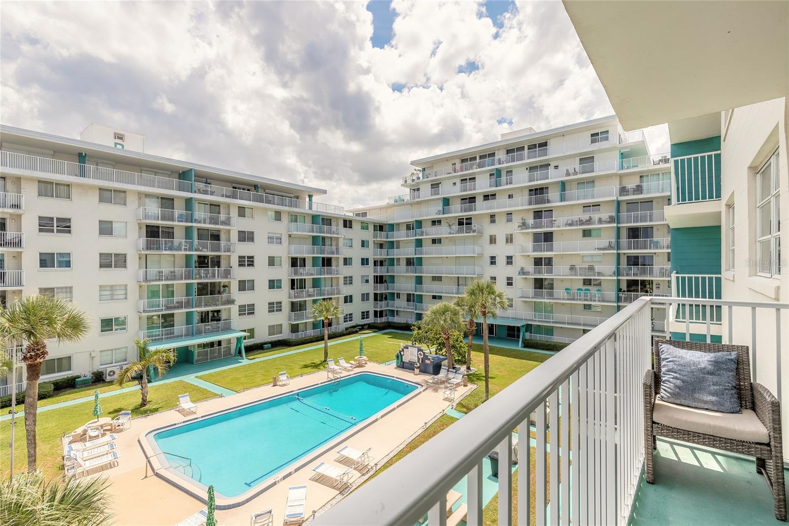 Image 16 of 19 For 2727 Atlantic Avenue 4190