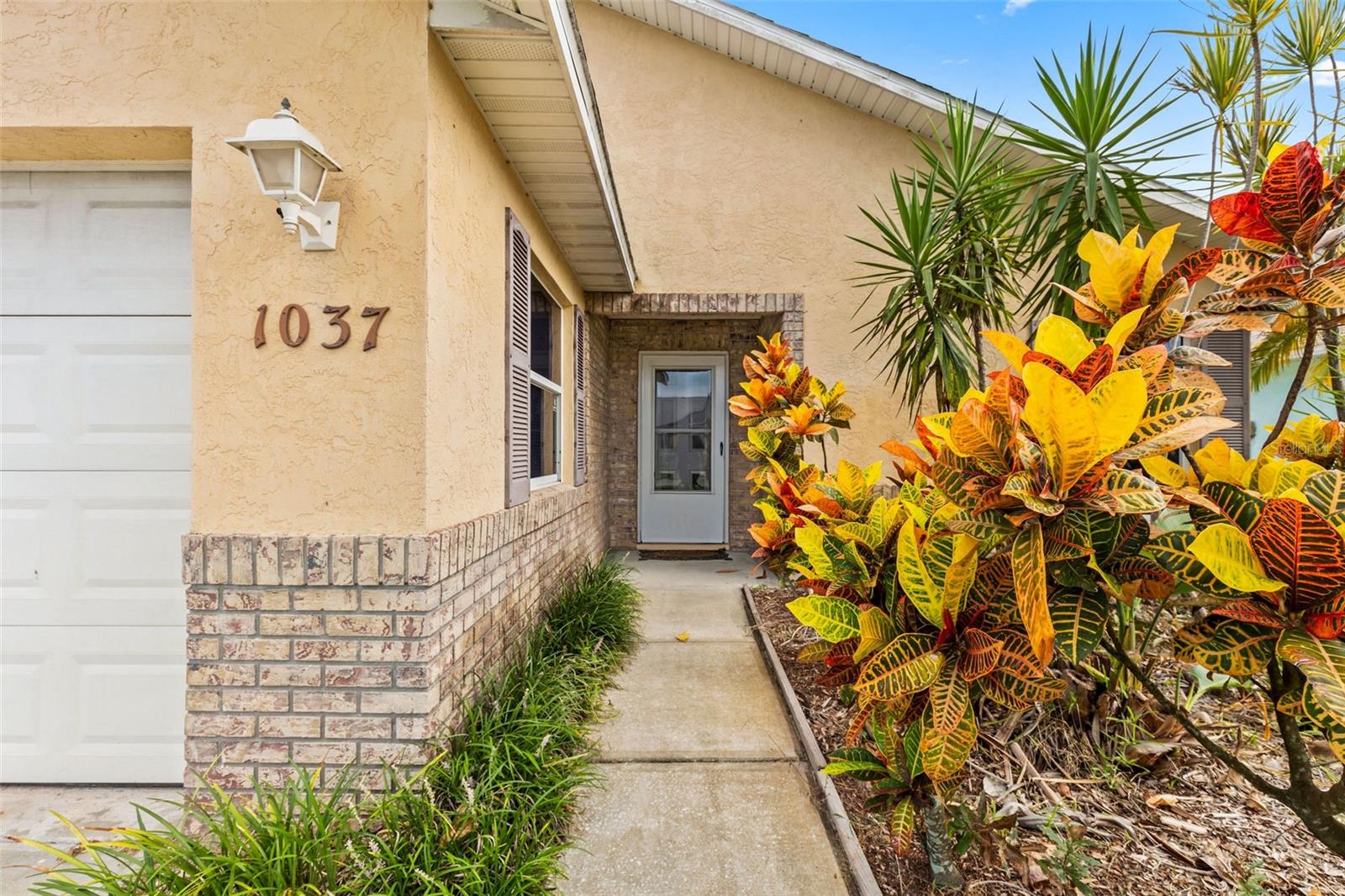 Image 3 of 42 For 1037 Deer Springs Road