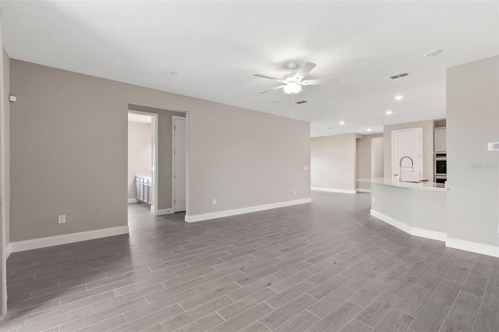Image 13 of 52 For 4155 Clifden Drive