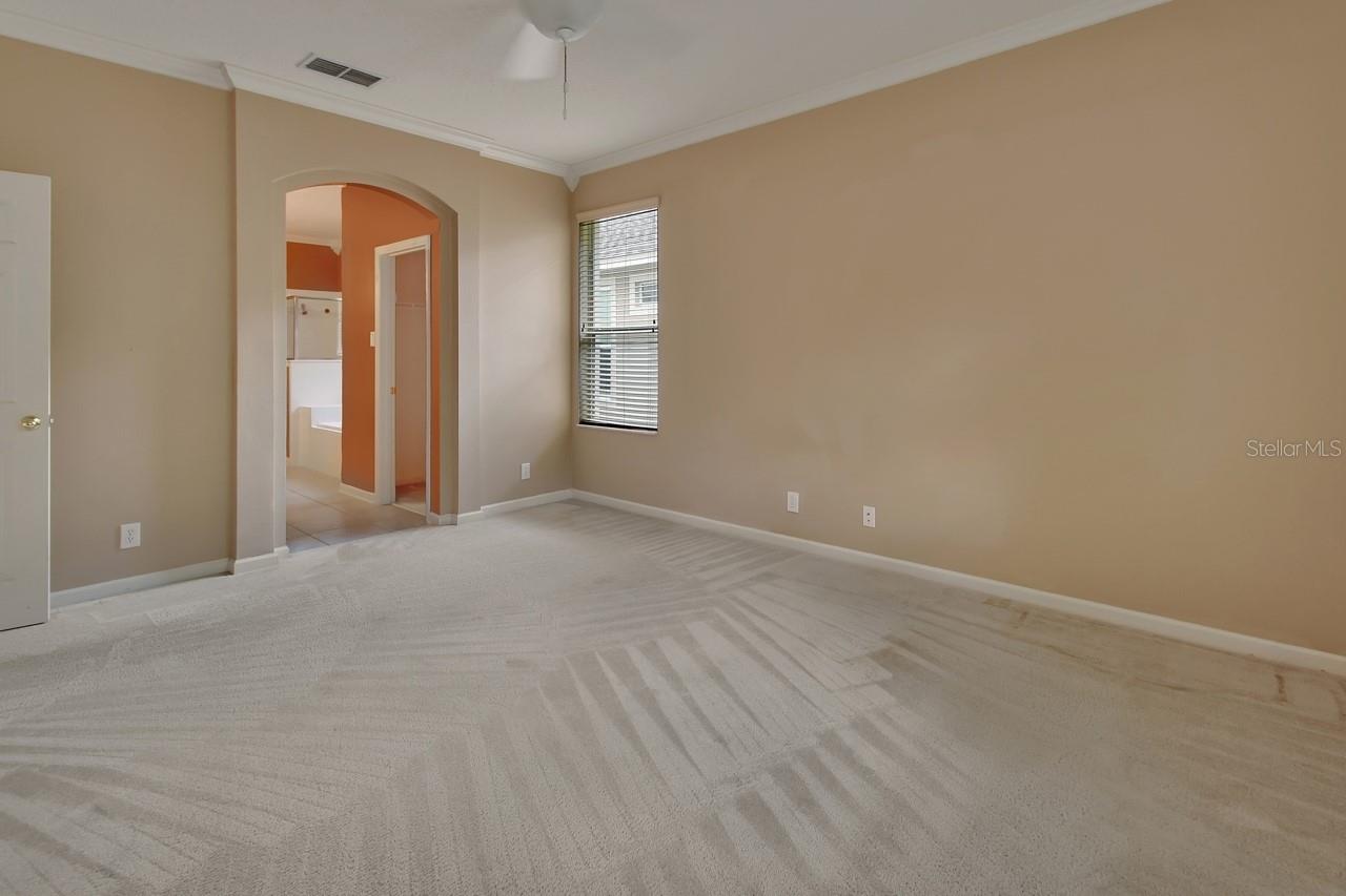 Image 18 of 57 For 615 Ravenshill Way