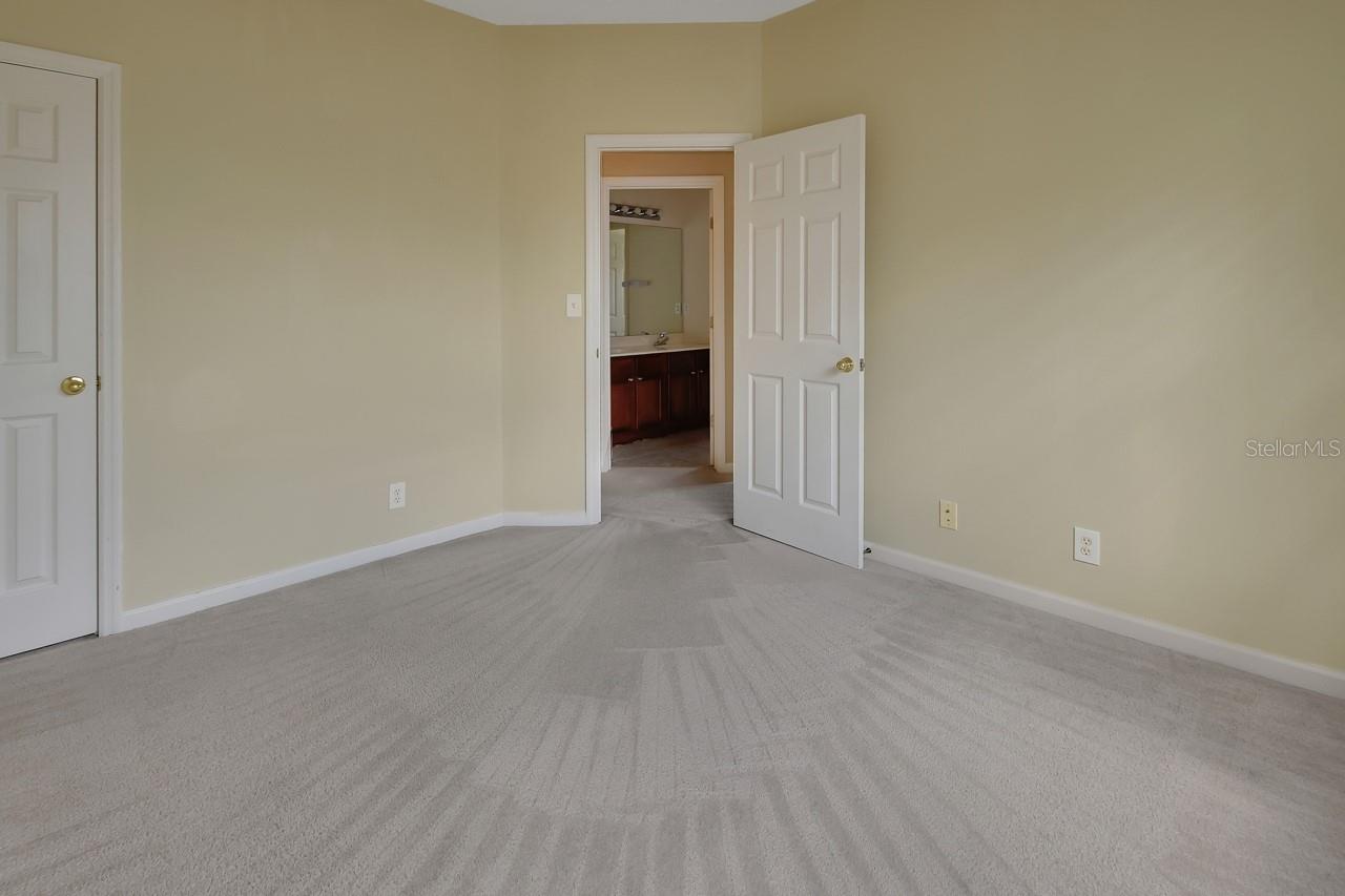 Image 30 of 57 For 615 Ravenshill Way