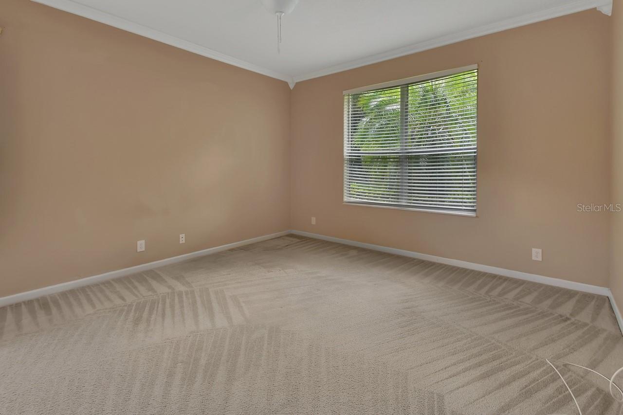 Image 33 of 57 For 615 Ravenshill Way