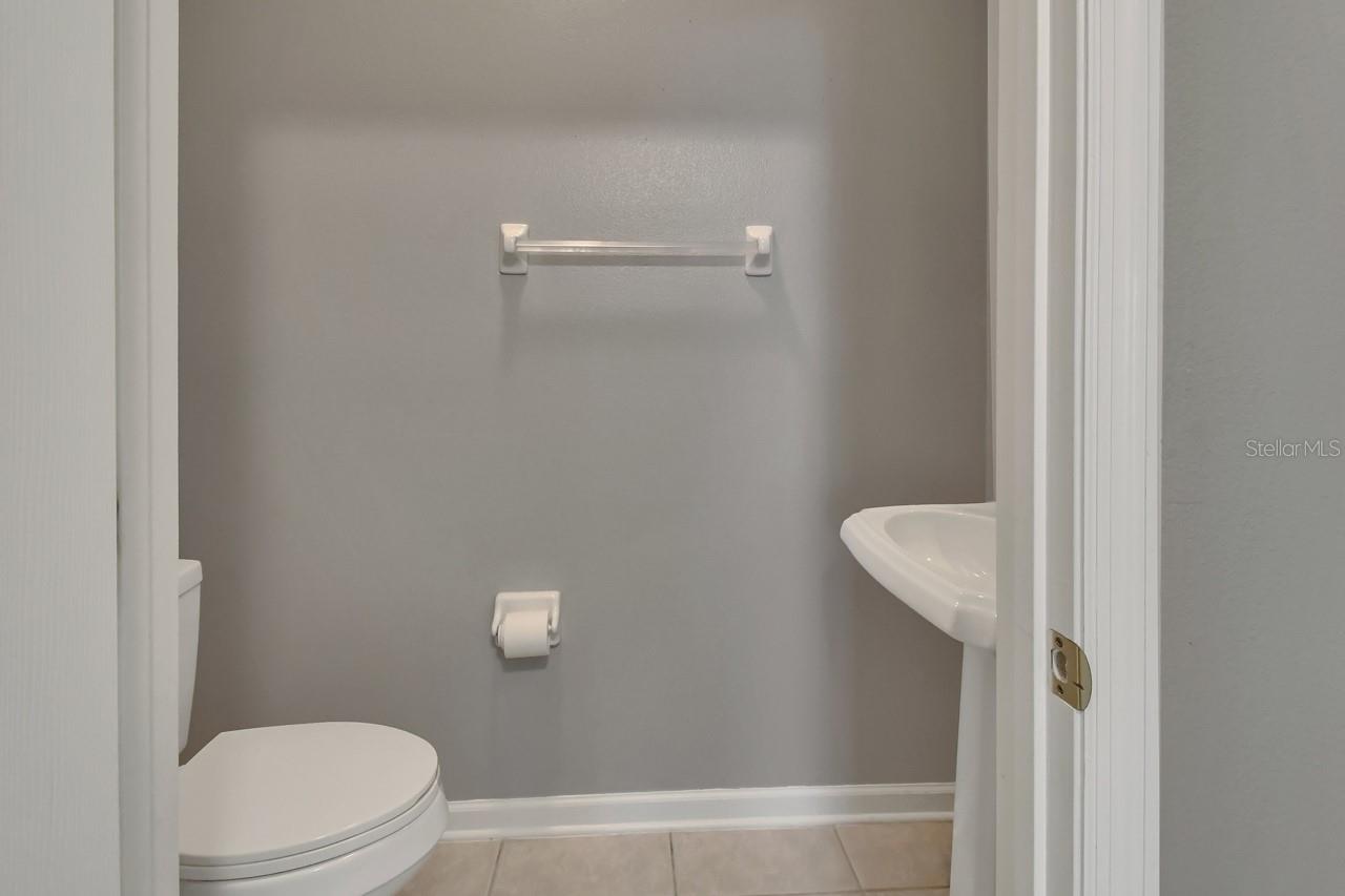 Image 36 of 57 For 615 Ravenshill Way