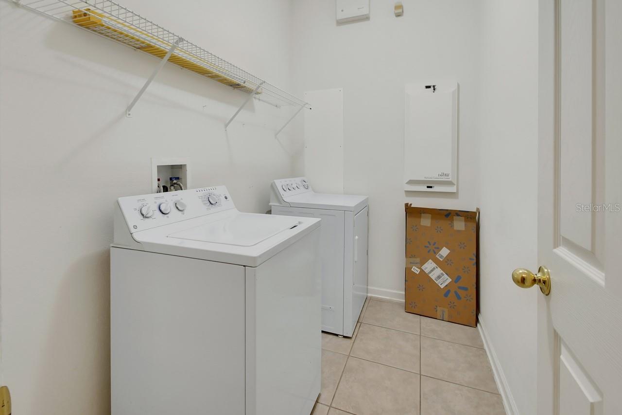 Image 37 of 57 For 615 Ravenshill Way