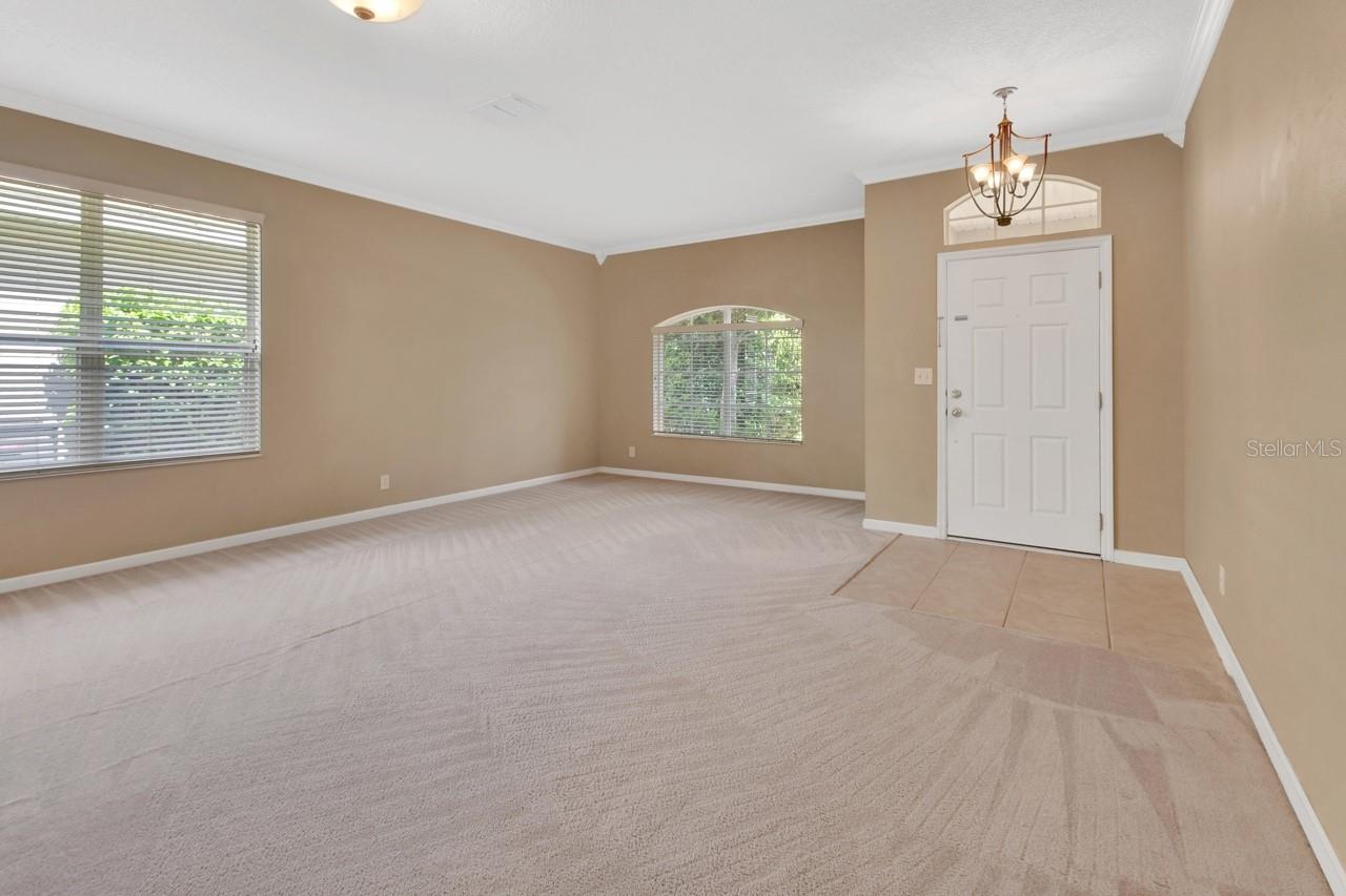 Image 5 of 57 For 615 Ravenshill Way