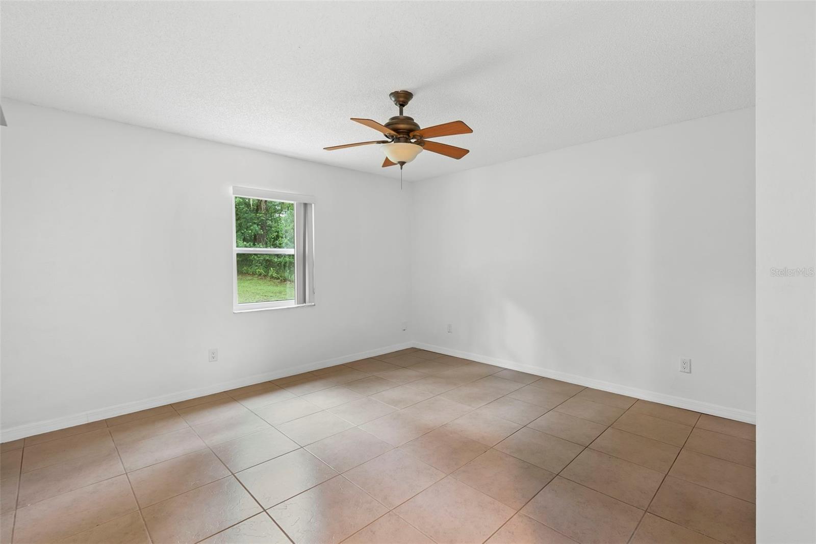 Image 27 of 34 For 1940 Tanglewood Drive
