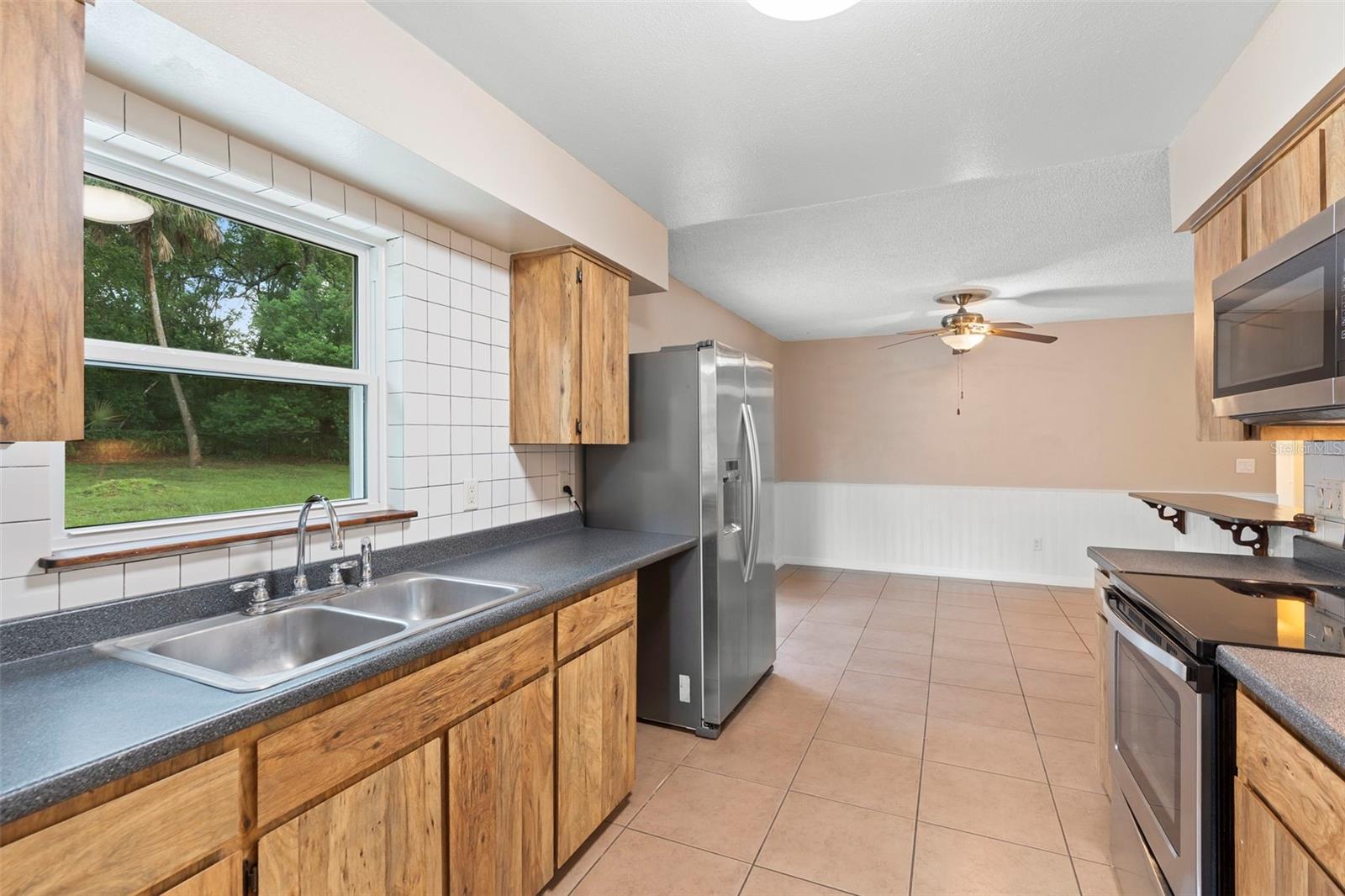 Image 4 of 34 For 1940 Tanglewood Drive