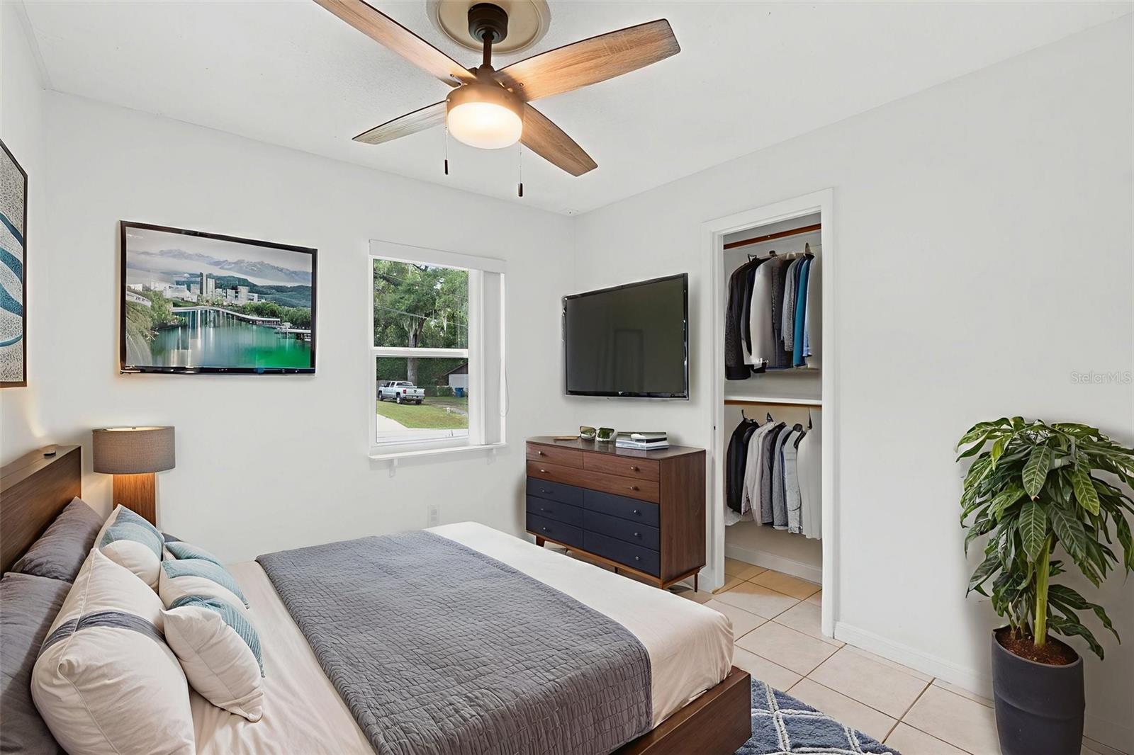 Image 6 of 34 For 1940 Tanglewood Drive