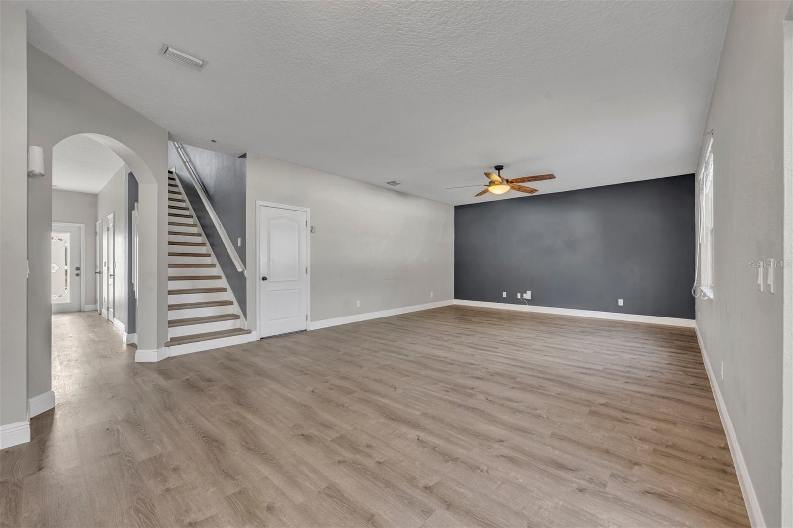 Image 10 of 55 For 486 Sycamore Springs Street