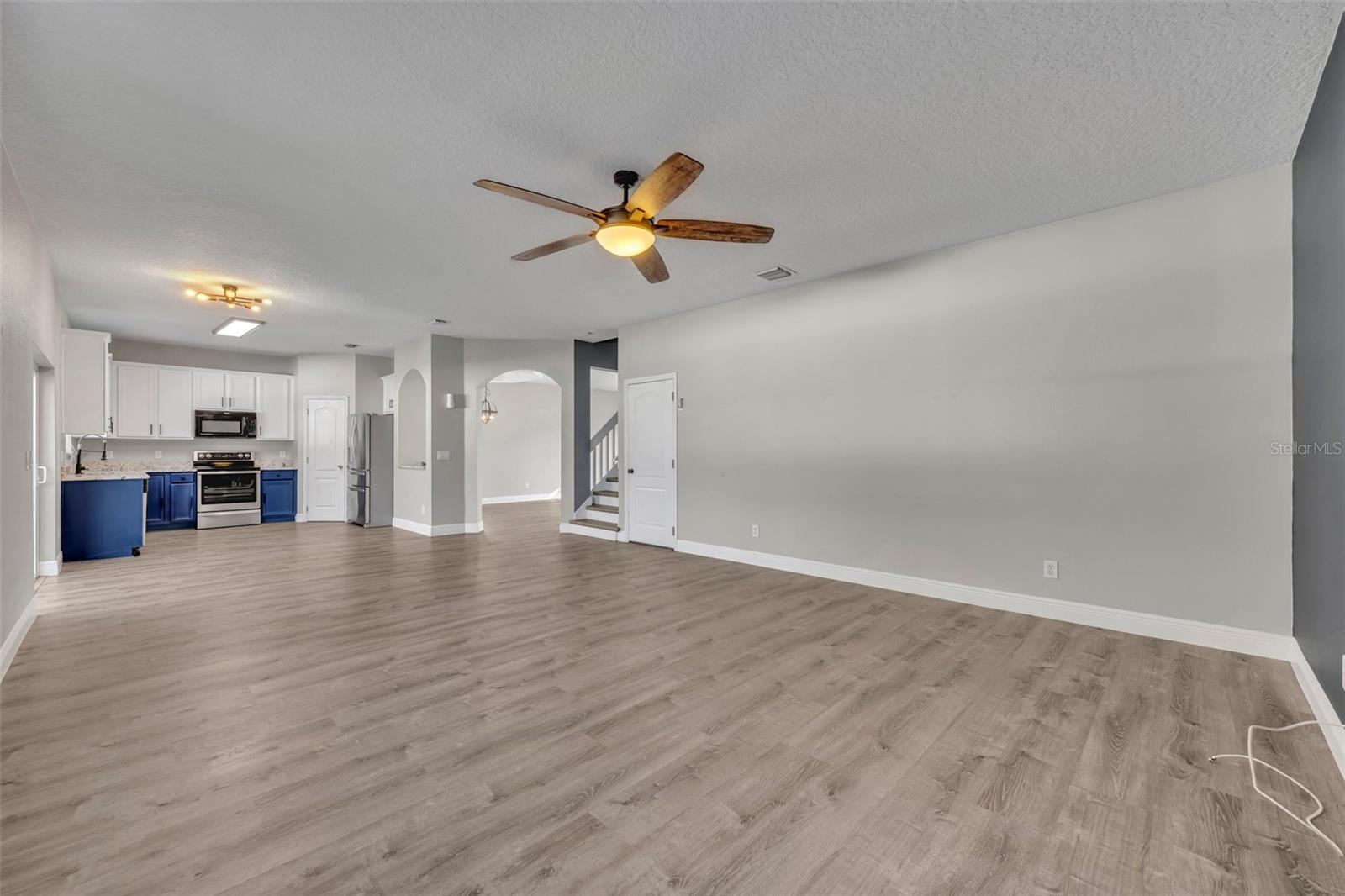 Image 11 of 55 For 486 Sycamore Springs Street