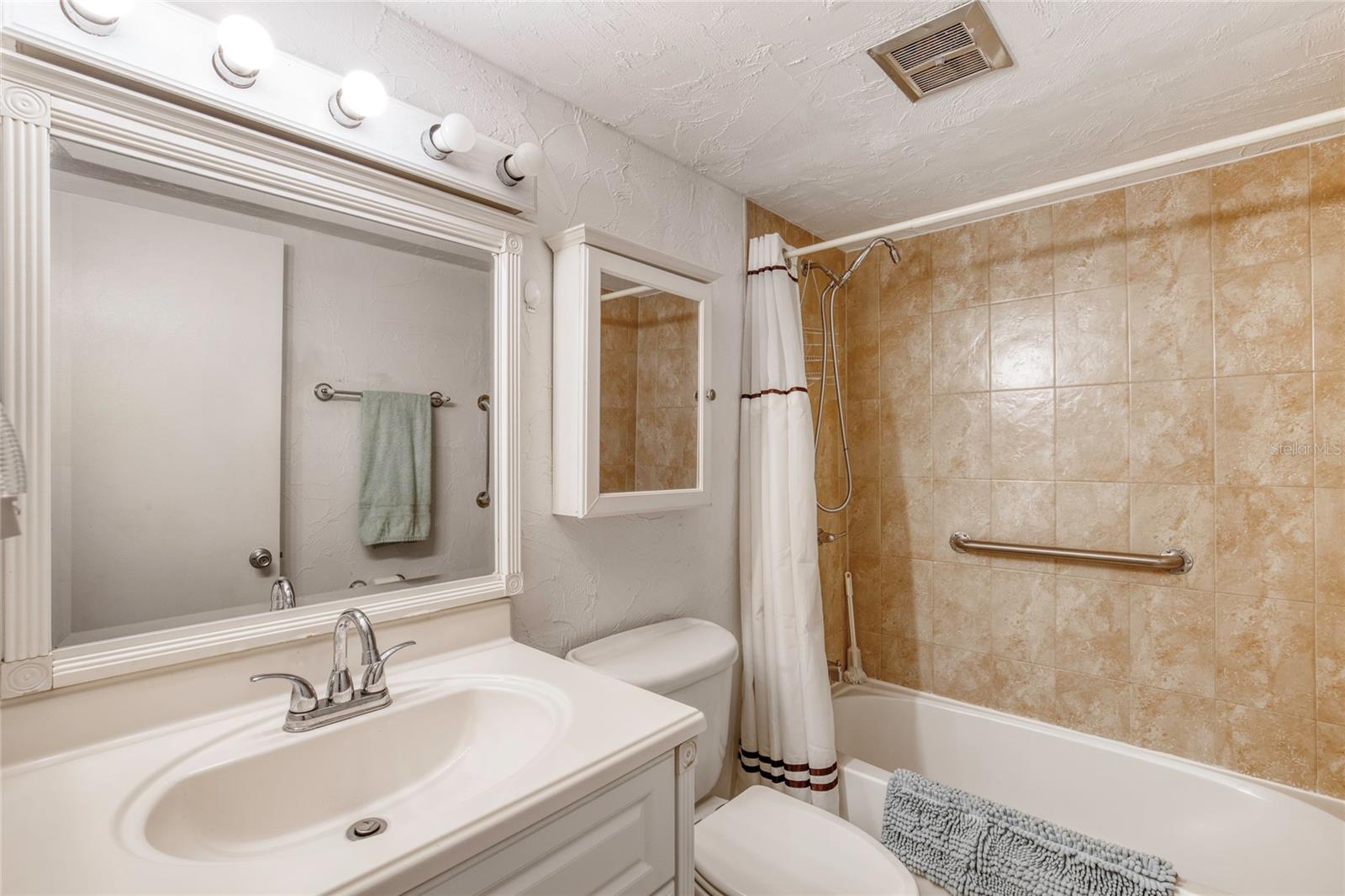 Image 13 of 39 For 329 Wilder Boulevard C103