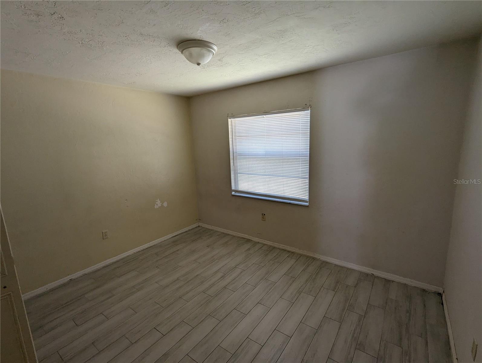 Image 9 of 17 For 830 Clake Street
