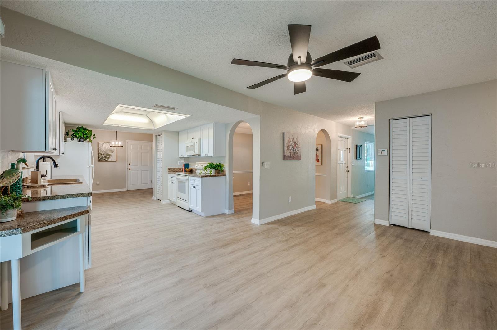 Image 20 of 46 For 912 Tree Garden Drive