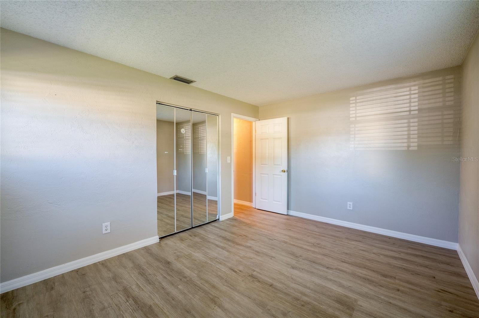 Image 34 of 46 For 912 Tree Garden Drive
