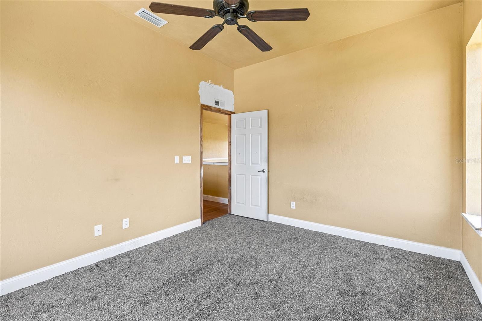 Image 30 of 80 For 530 West Street