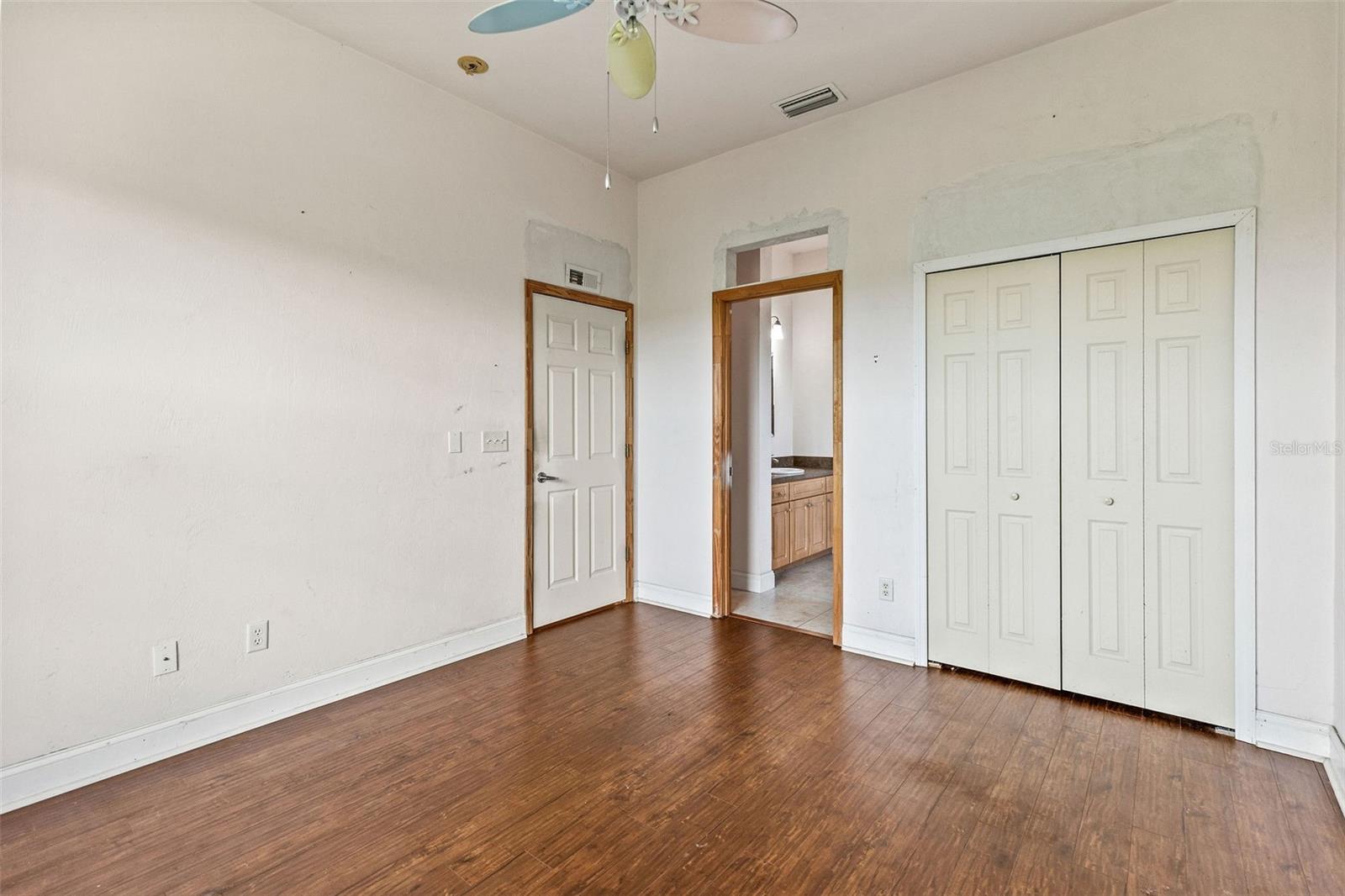 Image 33 of 80 For 530 West Street