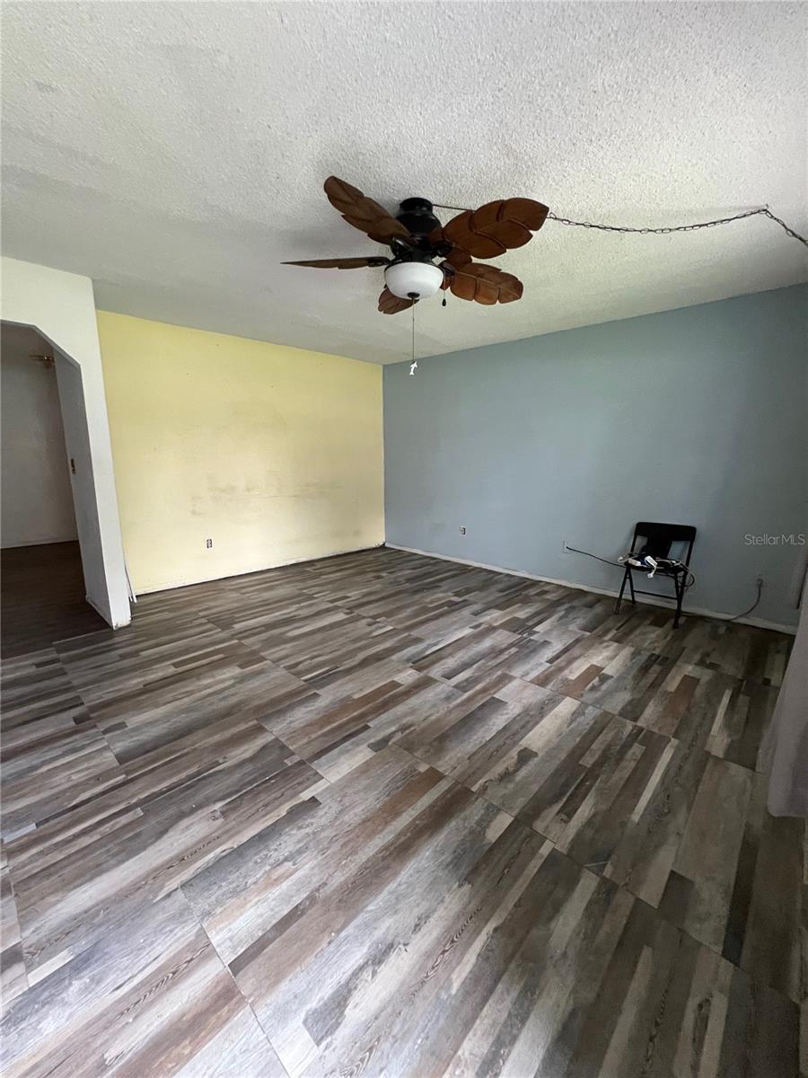 Image 6 of 27 For 205 Holly Drive