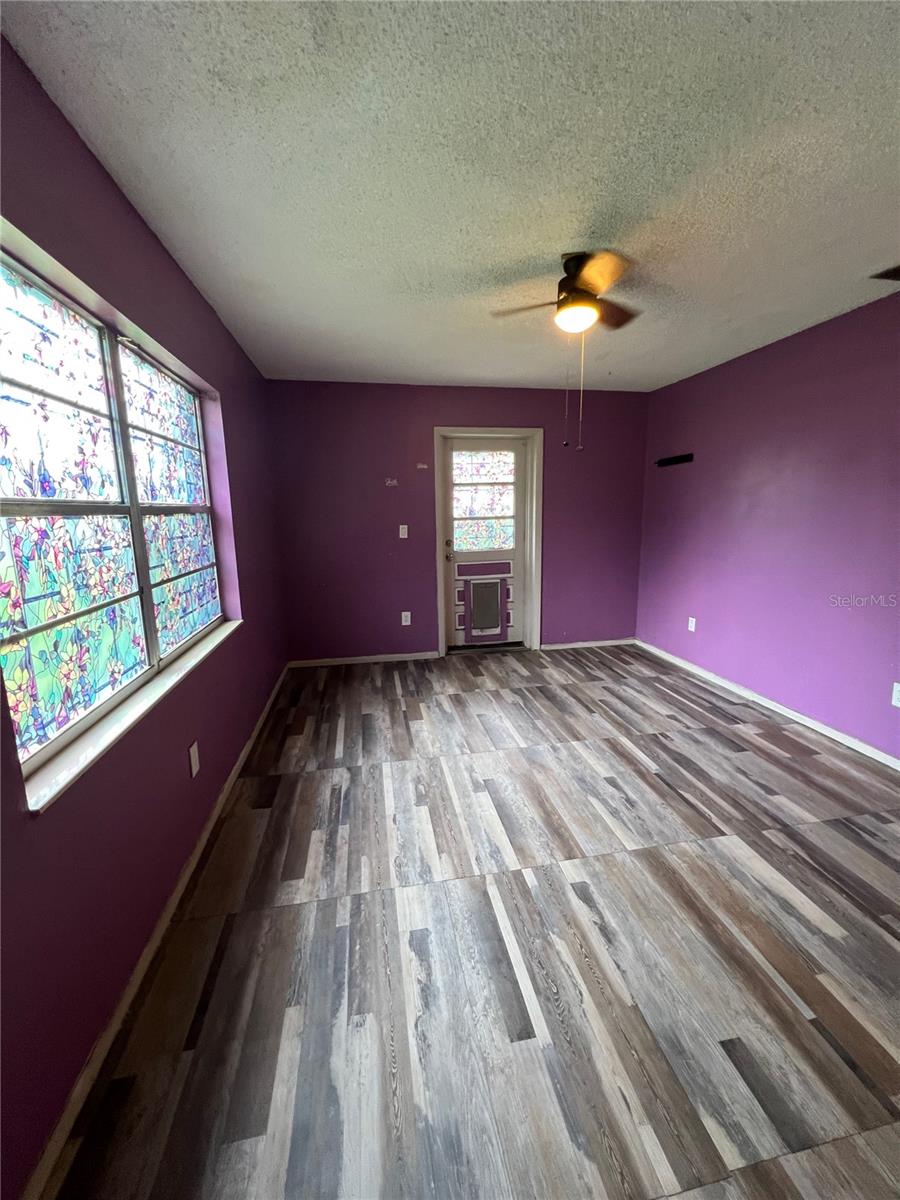Image 9 of 27 For 205 Holly Drive