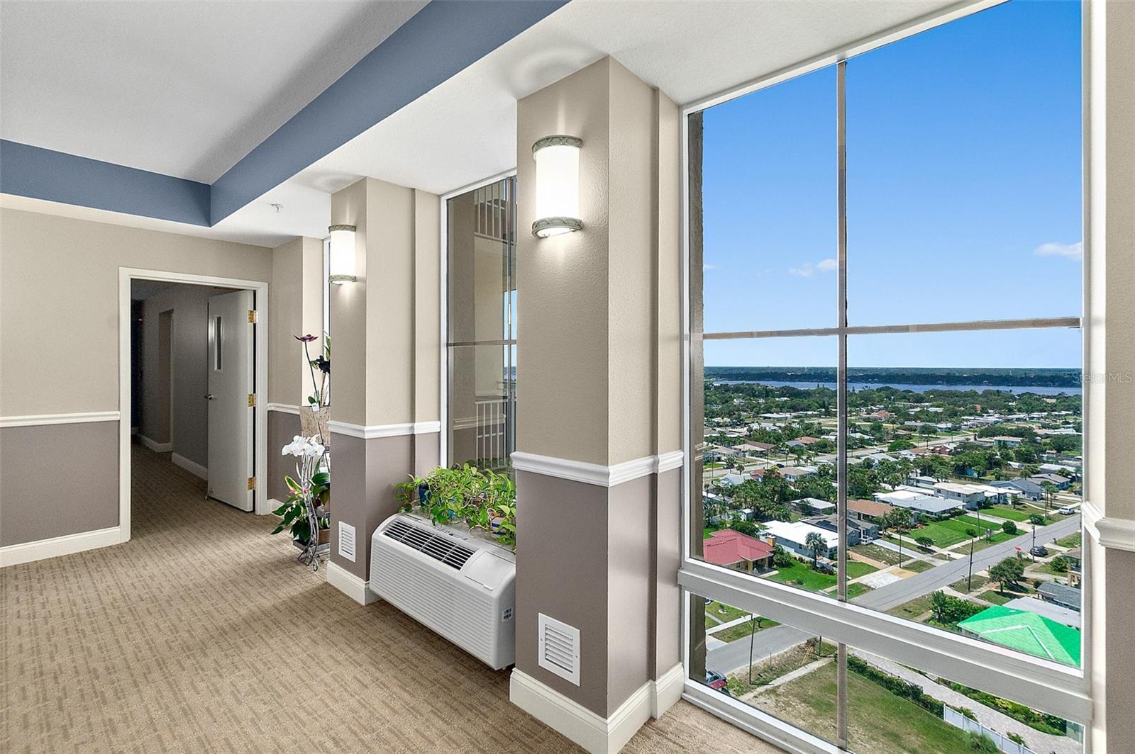 Image 34 of 44 For 2300 Atlantic Avenue 1402