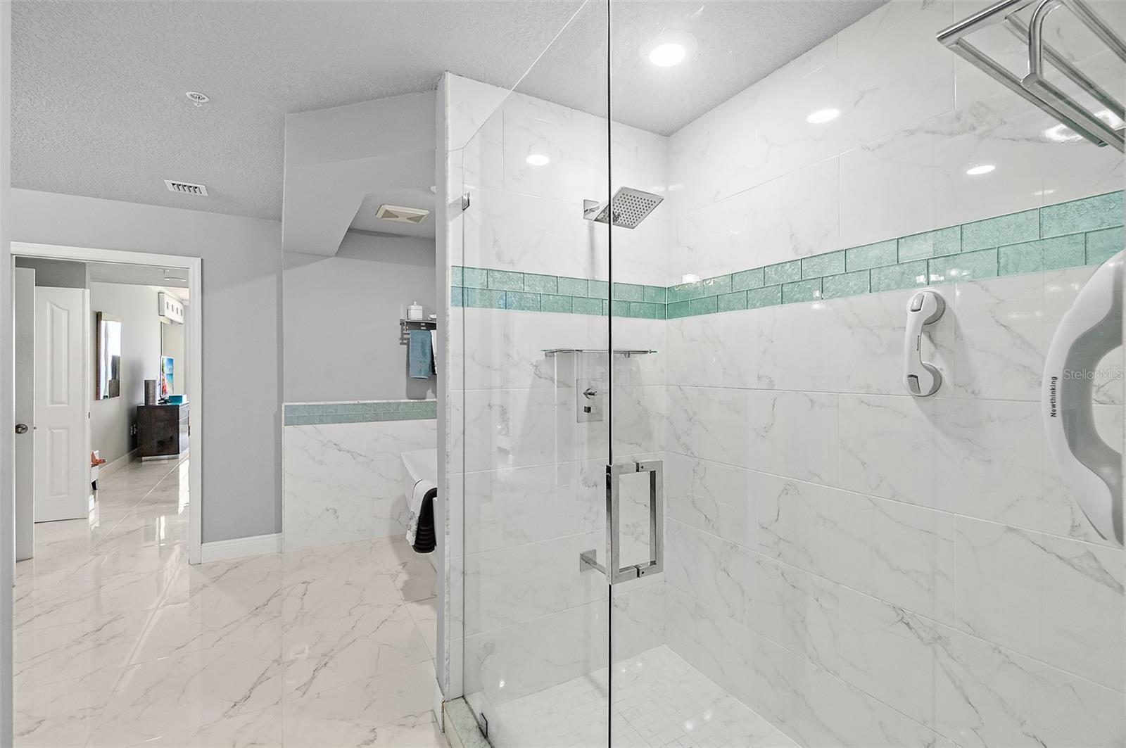 Image 8 of 44 For 2300 Atlantic Avenue 1402
