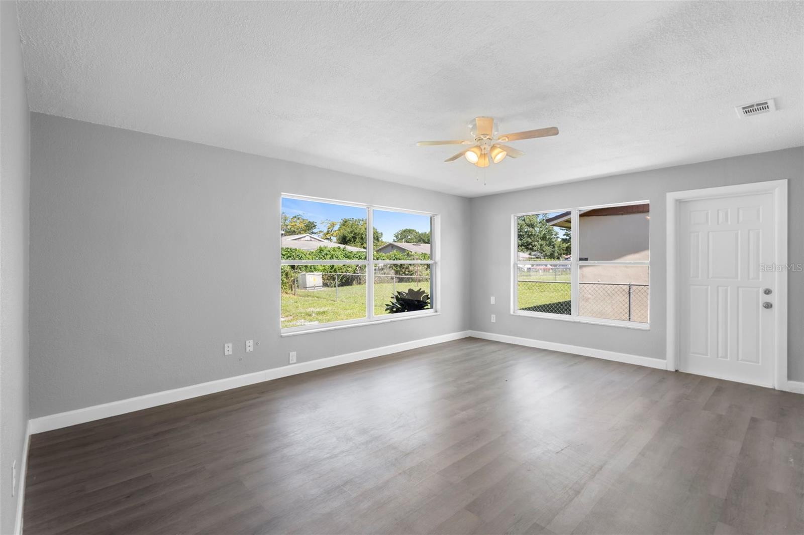 Image 10 of 30 For 1732 Ravenall Avenue