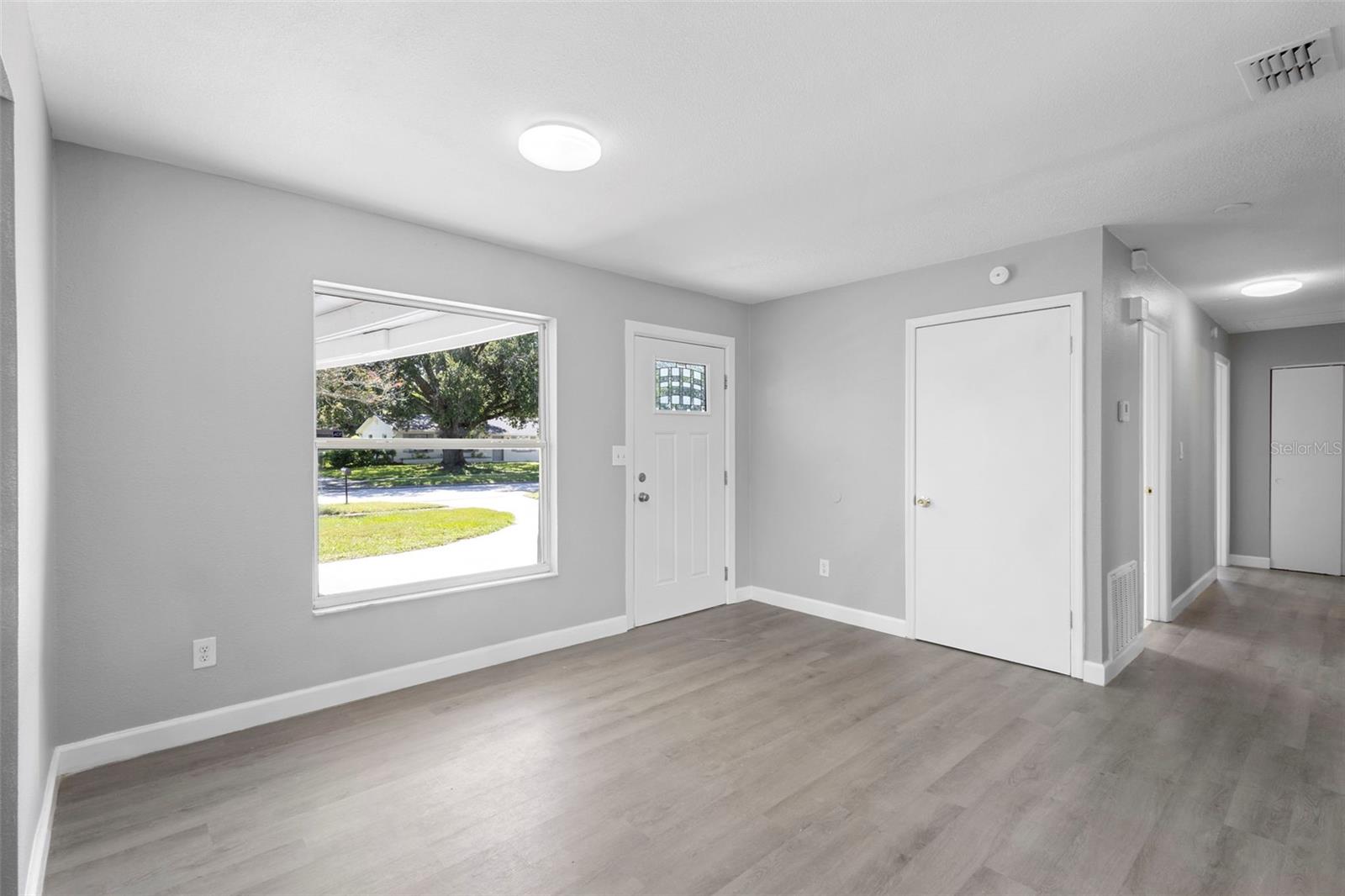 Image 11 of 30 For 1732 Ravenall Avenue