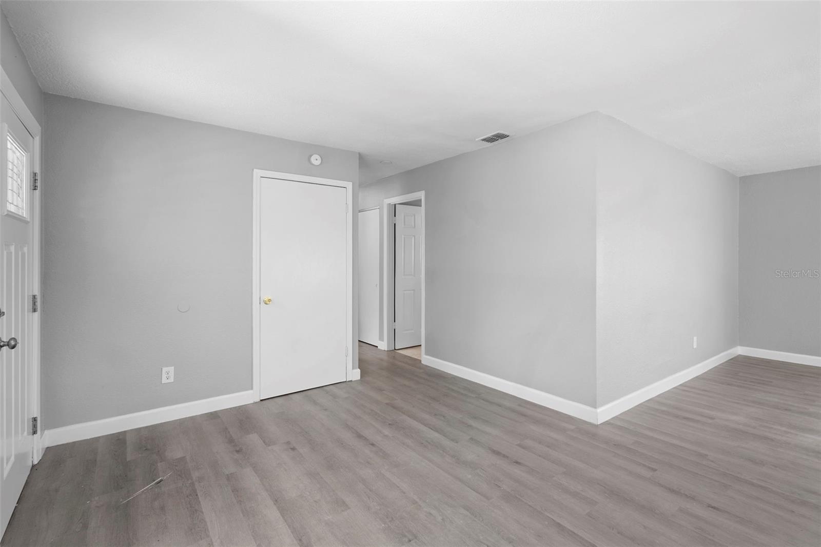 Image 12 of 30 For 1732 Ravenall Avenue