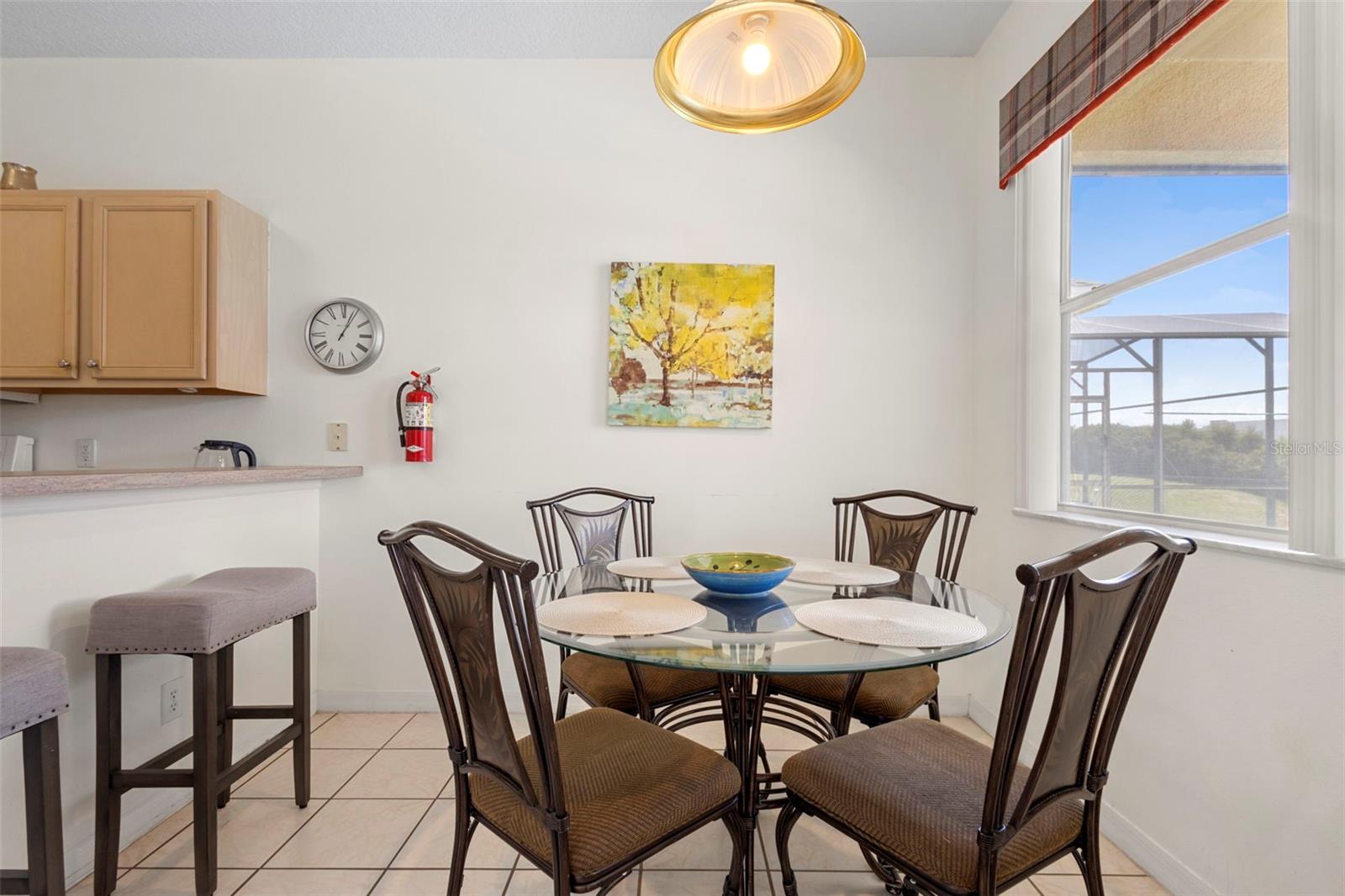 Image 21 of 56 For 253 Calabay Parc Boulevard
